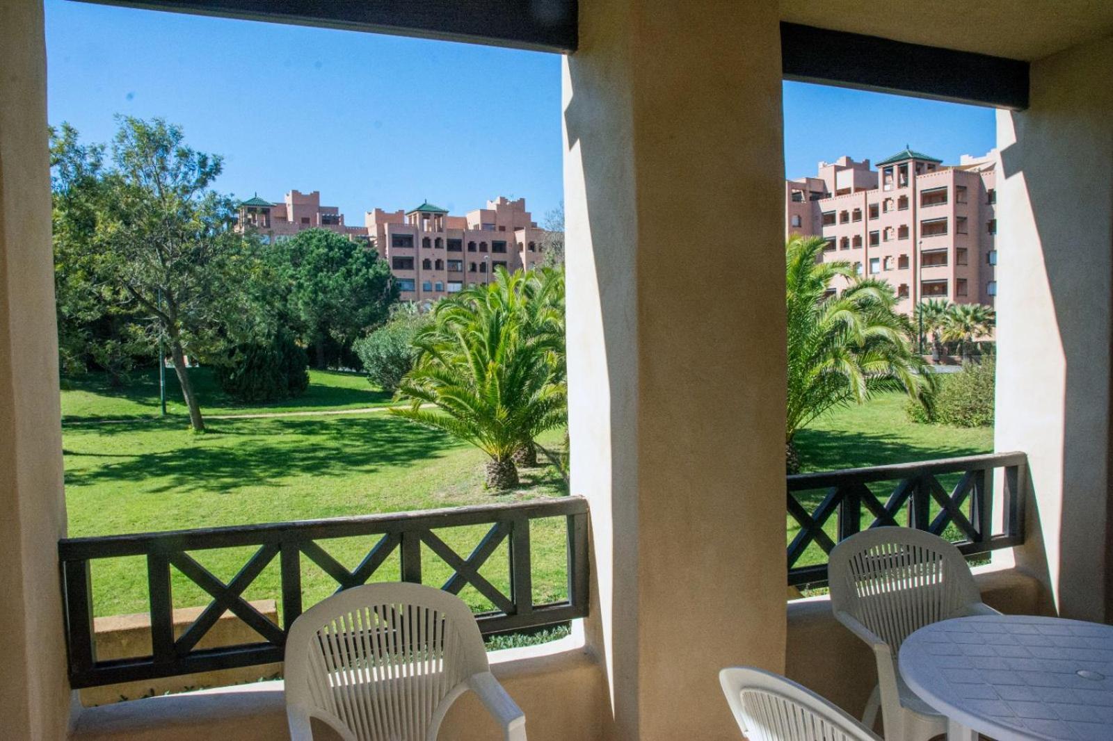 Vista Jardin En Urb. Jardines De Isla Canela. Экстерьер фото